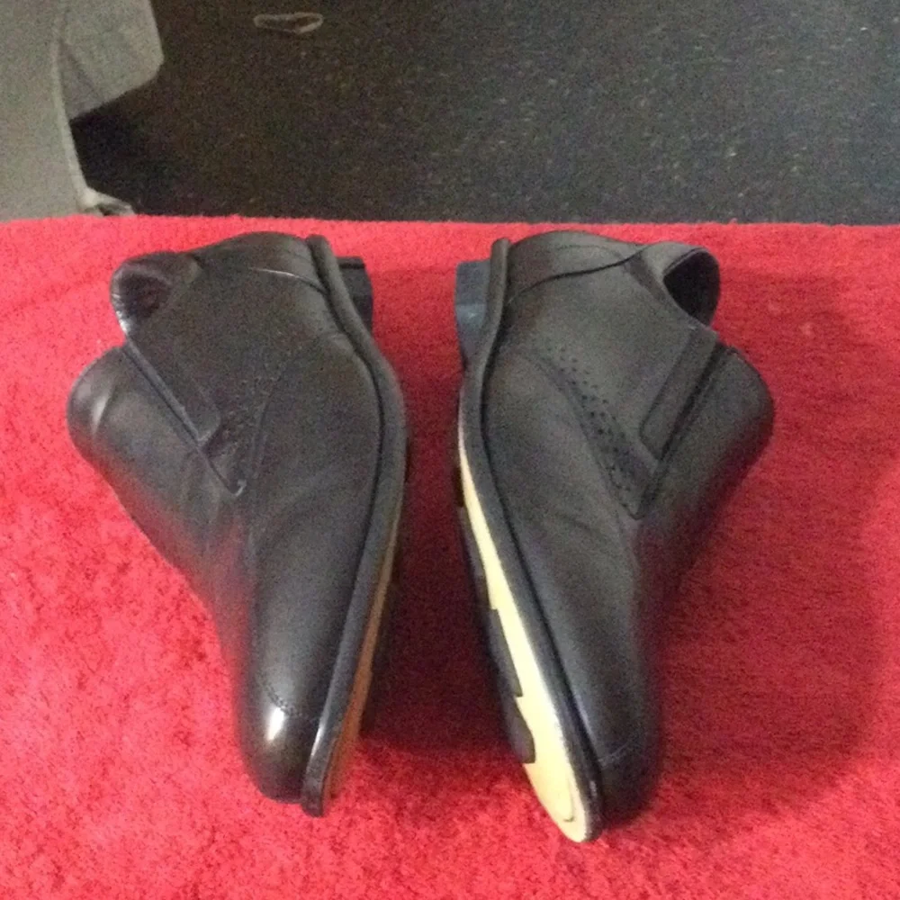 Men's Black Slip-On Dress Shoes